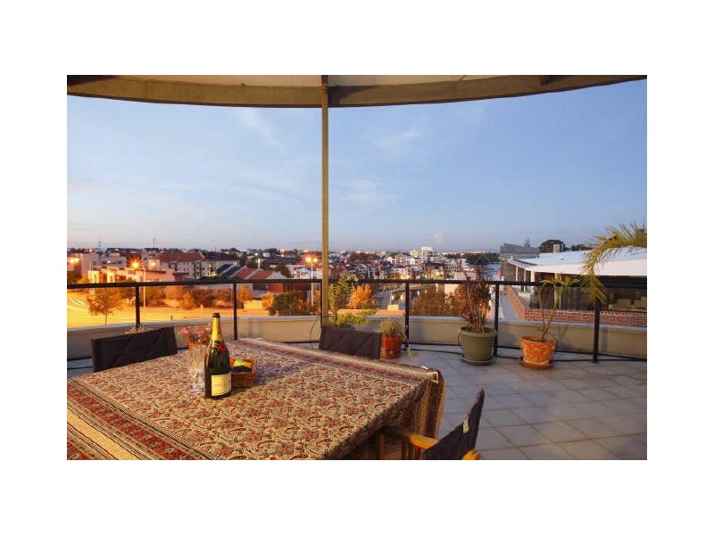 1/10 Eastbrook Terrace, East Perth WA 6004