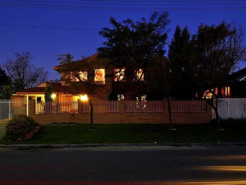 2a Cantlebury Road, Bayswater WA 6053