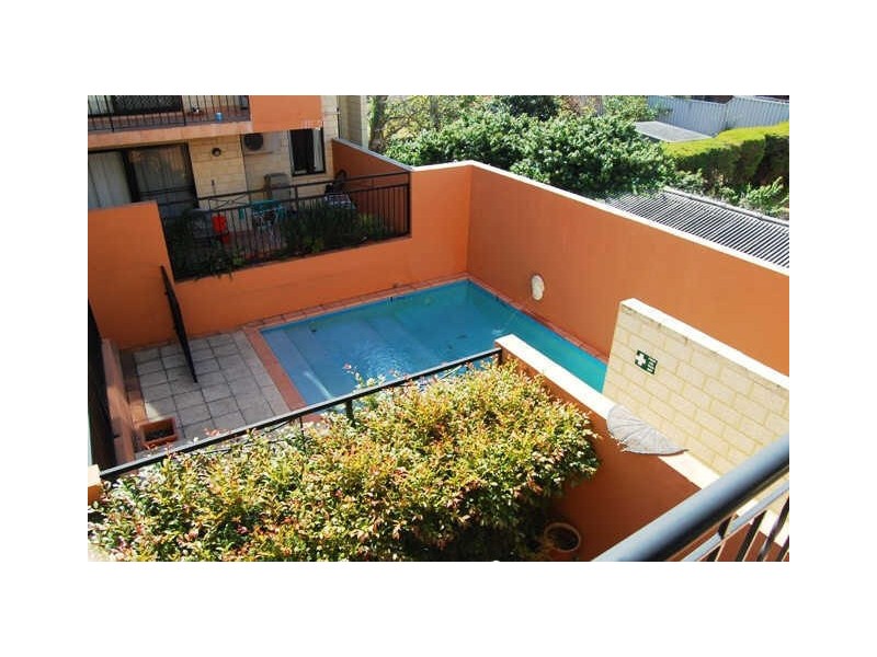 4/28 Bronte Street, East Perth WA 6004