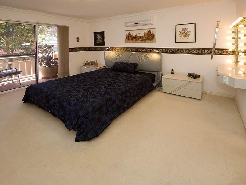 4/30 Waterloo Crescent, East Perth WA 6004