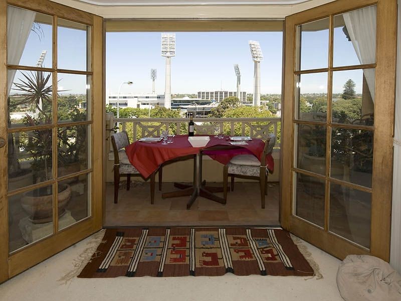 4/30 Waterloo Crescent, East Perth WA 6004