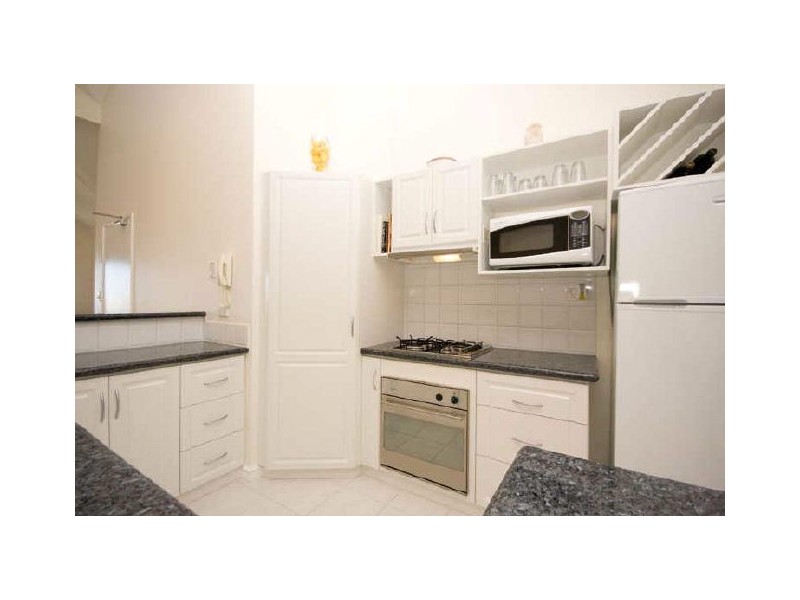 6/28 Waterloo Crescent, East Perth WA 6004