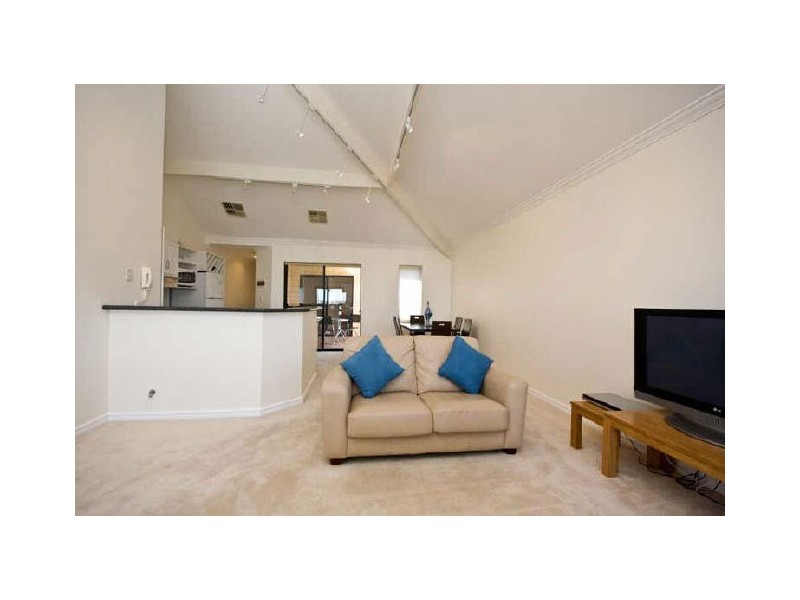 6/28 Waterloo Crescent, East Perth WA 6004