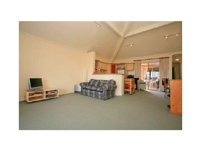 11/16 Waterloo Crescent, East Perth WA 6004