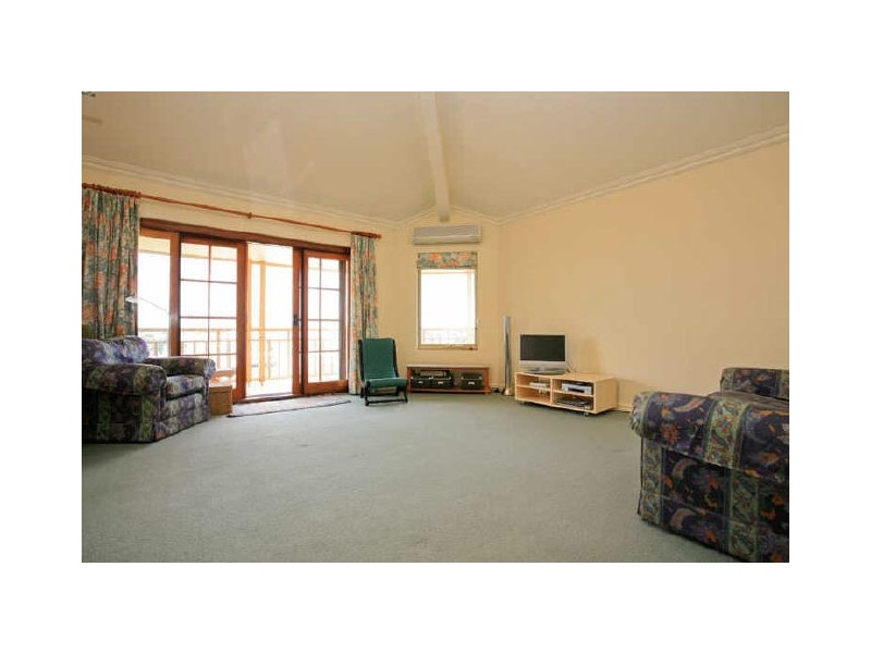 11/16 Waterloo Crescent, East Perth WA 6004