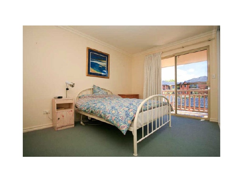 11/16 Waterloo Crescent, East Perth WA 6004