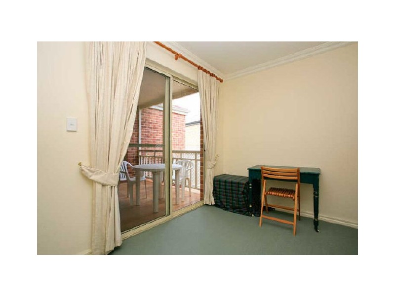 11/16 Waterloo Crescent, East Perth WA 6004