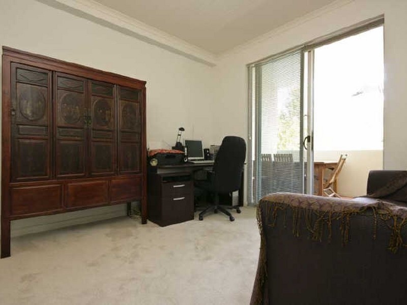 9/1 Henry Lawson Walk, East Perth WA 6004