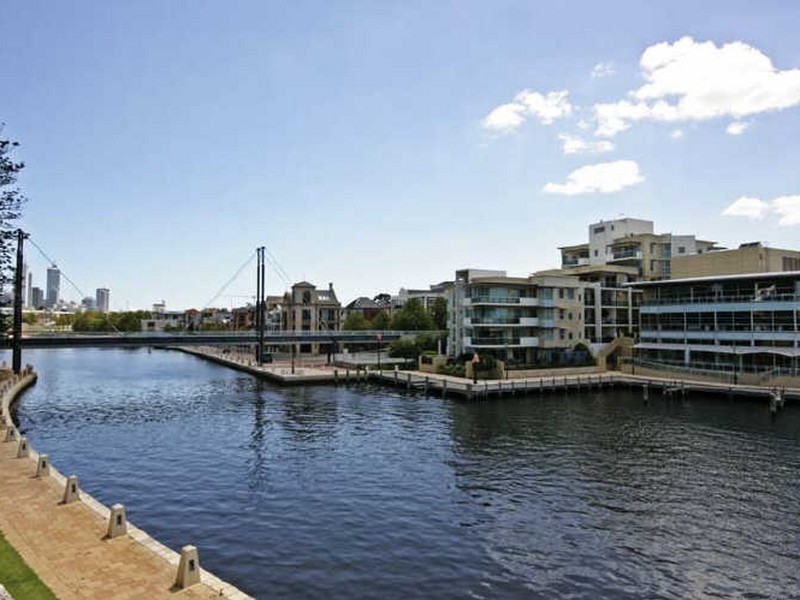 9/1 Henry Lawson Walk, East Perth WA 6004