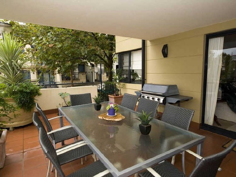 2/60-62 Henry Lawson Walk, East Perth WA 6004