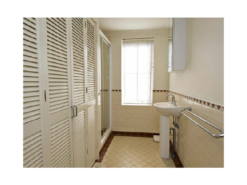 2/2 Henry Lawson Walk, East Perth WA 6004