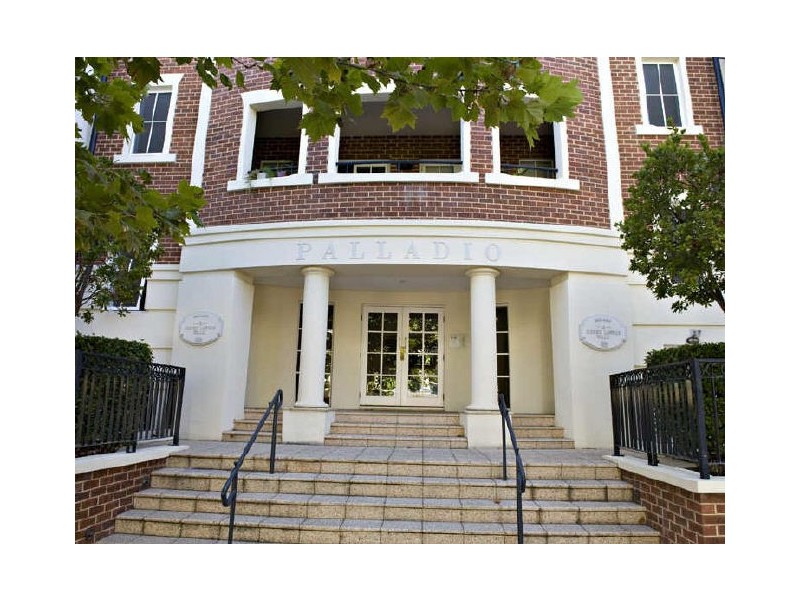 2/2 Henry Lawson Walk, East Perth WA 6004