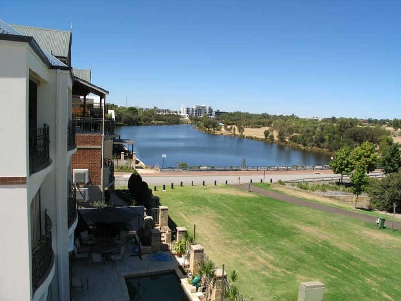 26 Riverina Drive, Ascot WA 6104