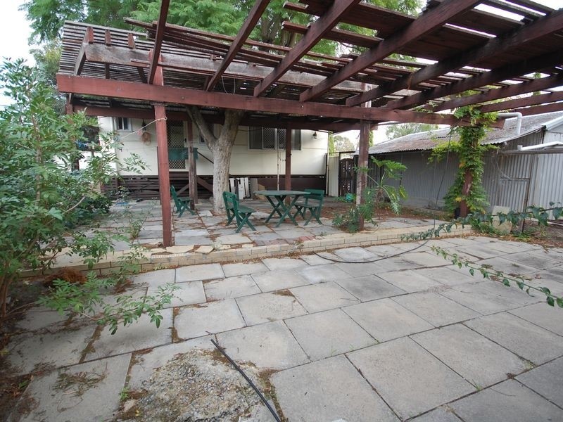 6 Humphry Street, St James WA 6102