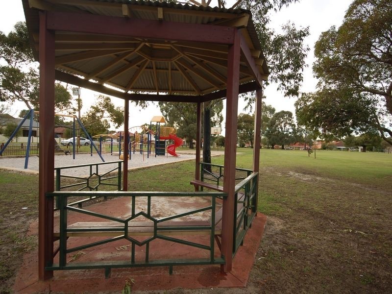 6 Humphry Street, St James WA 6102