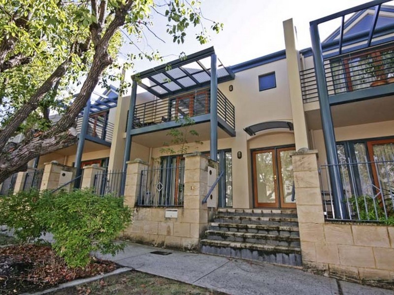 16 Constitution Street, East Perth WA 6004