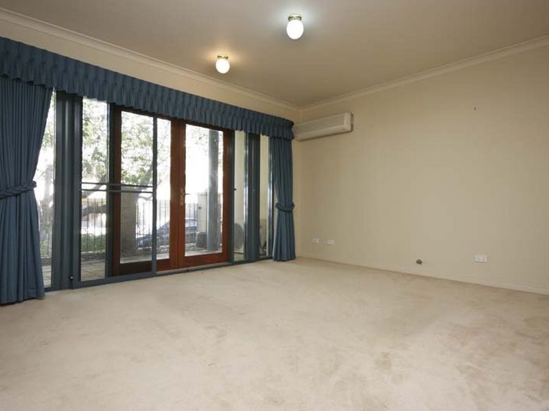 16 Constitution Street, East Perth WA 6004