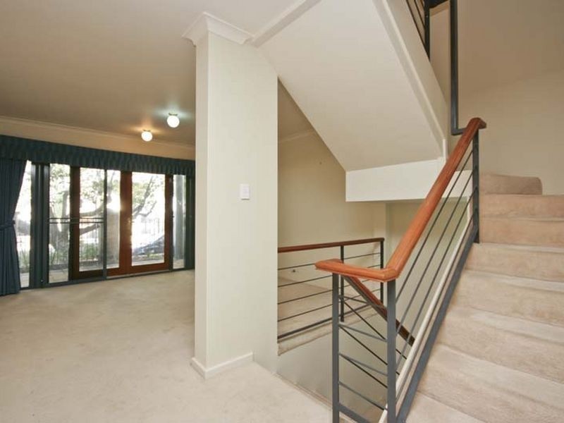 16 Constitution Street, East Perth WA 6004