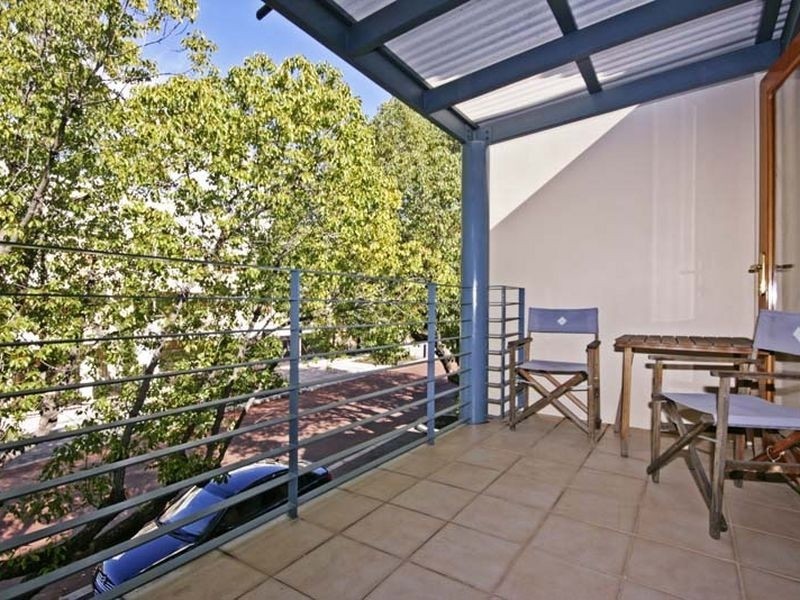 16 Constitution Street, East Perth WA 6004