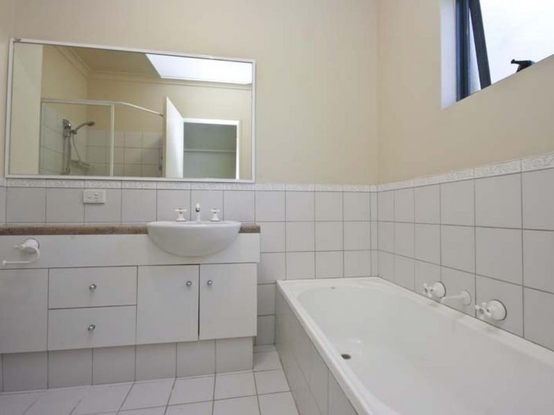 16 Constitution Street, East Perth WA 6004