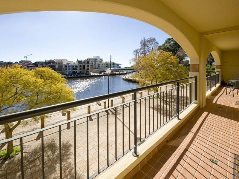 25/20 Royal Street, East Perth WA 6004