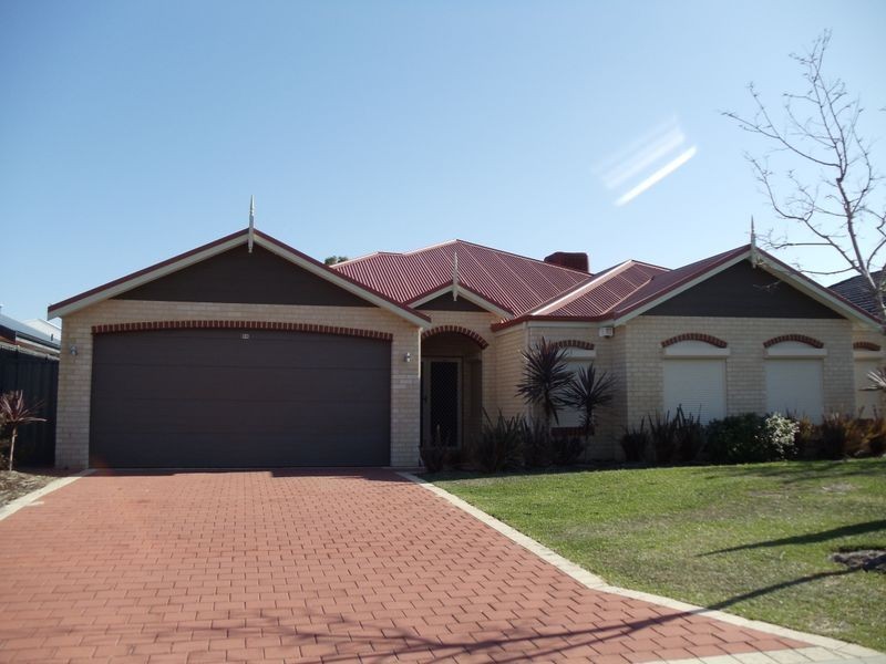 11 Travers Way, Aveley WA 6069