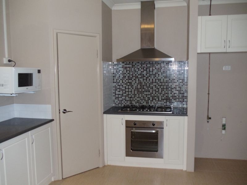 11 Travers Way, Aveley WA 6069