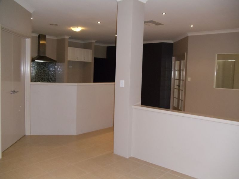 11 Travers Way, Aveley WA 6069