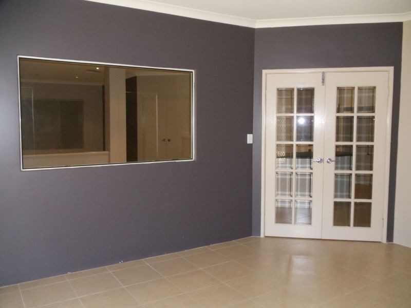 11 Travers Way, Aveley WA 6069