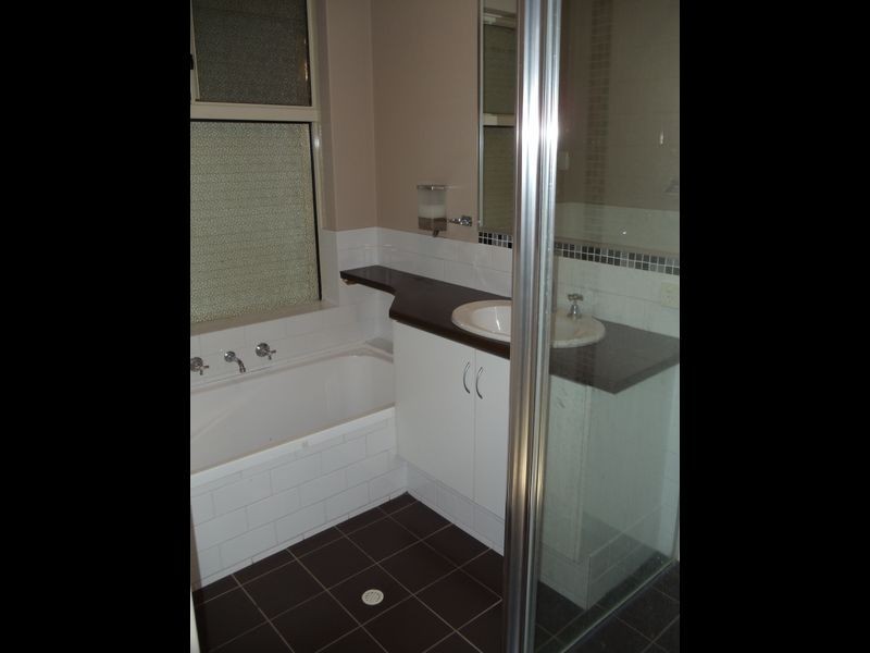 11 Travers Way, Aveley WA 6069