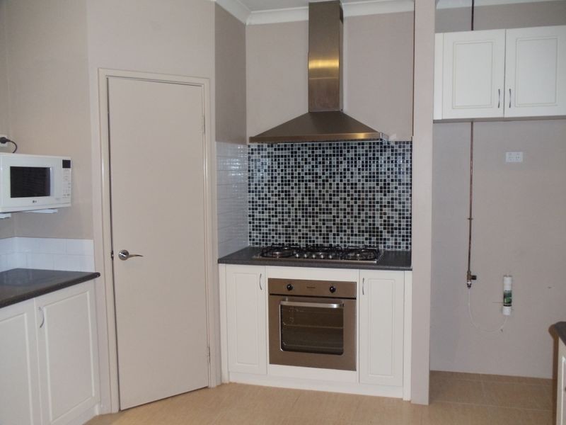 11 Travers Way, Aveley WA 6069