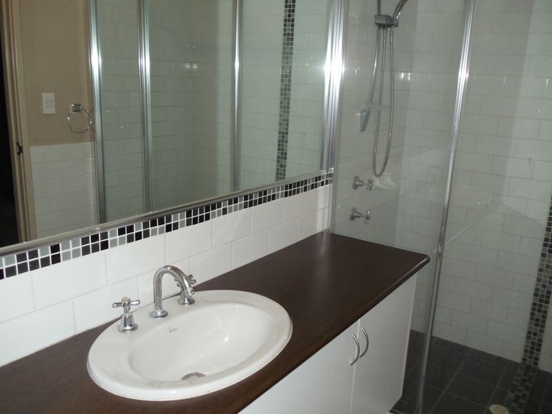 11 Travers Way, Aveley WA 6069