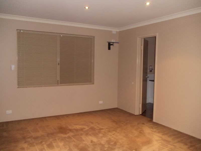 11 Travers Way, Aveley WA 6069