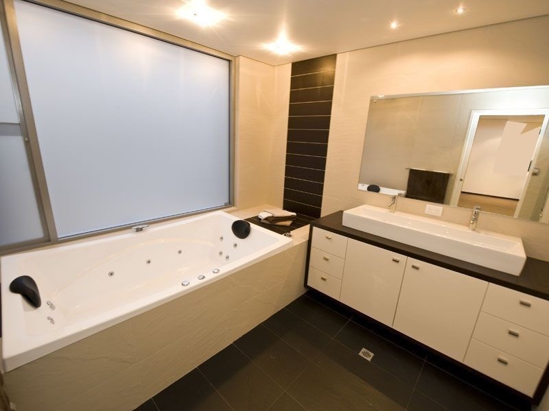 8 Davies Street, Northbridge WA 6003