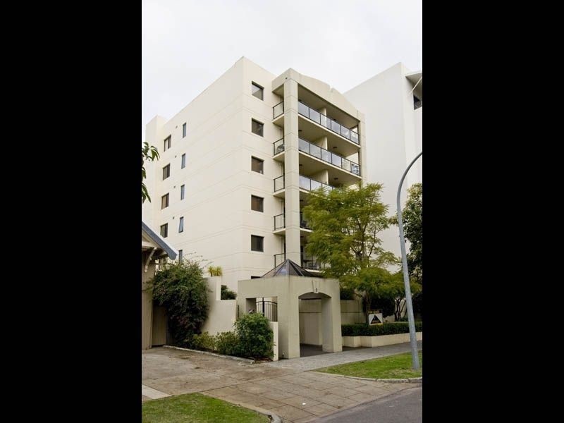 17/2 Outram Street, West Perth WA 6005