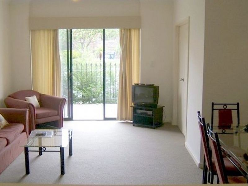 20/11 Regal Place, East Perth WA 6004