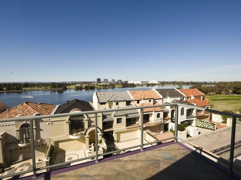 7 Vanguard Terrace, East Perth WA 6004