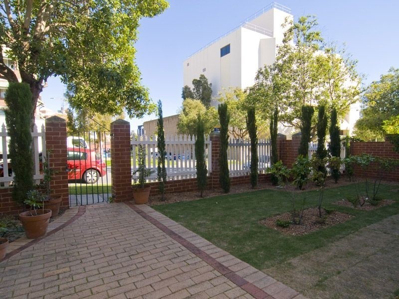 6/62 Bronte Street, East Perth WA 6004