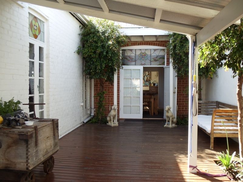 6 Dangan Street, Perth WA 6000