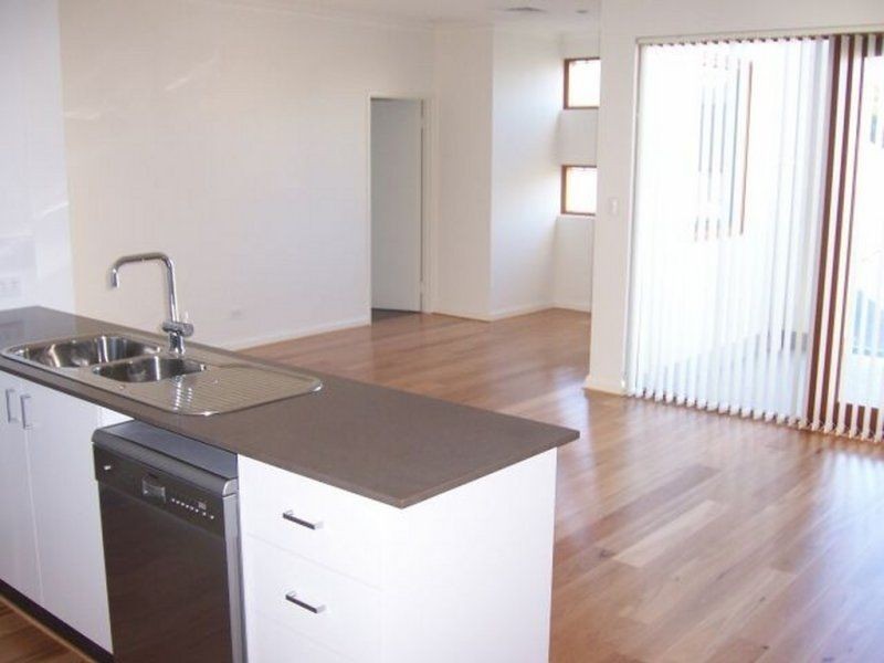 10/2 Davies Street, Northbridge WA 6003