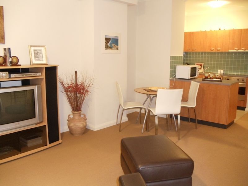 M10/811 Hay street, Perth WA 6000