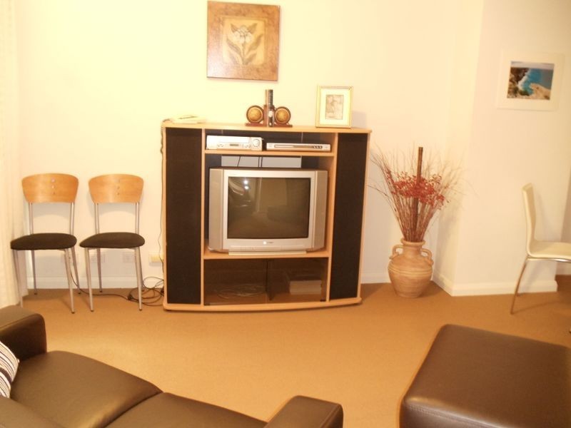 M10/811 Hay street, Perth WA 6000