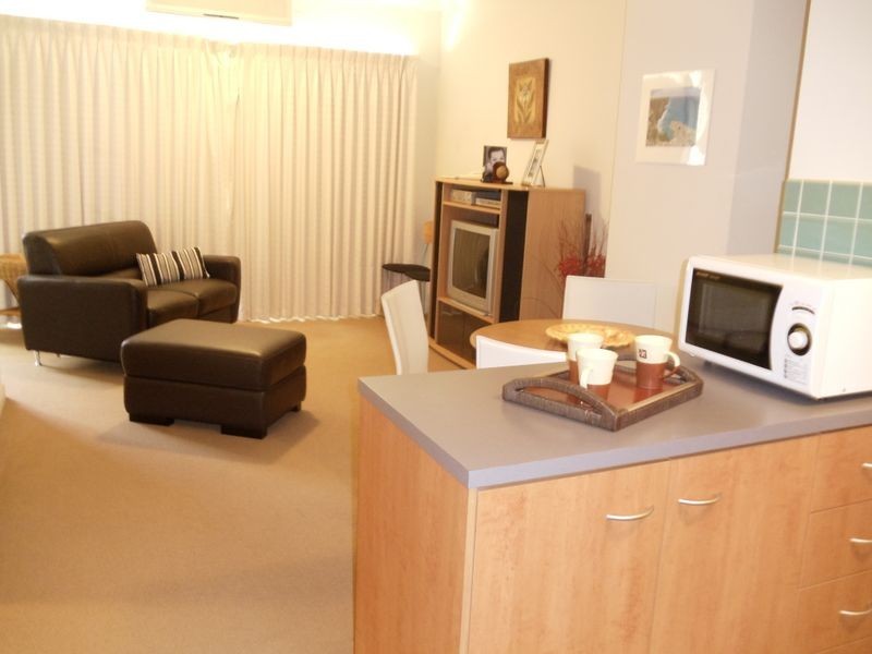 M10/811 Hay street, Perth WA 6000