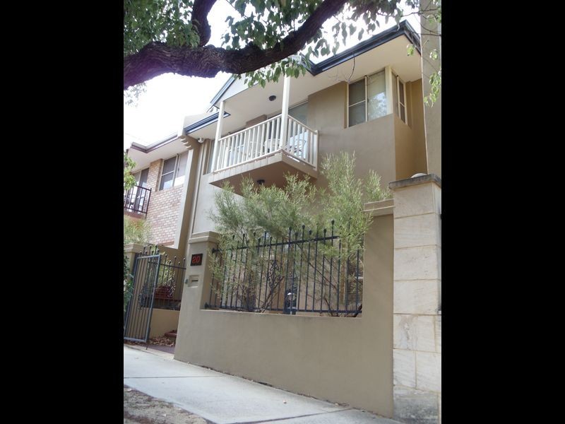 20 Constitution Street, East Perth WA 6004