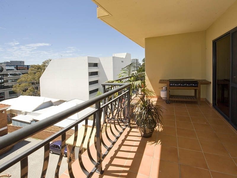 11/12 Parliament Place, West Perth WA 6005