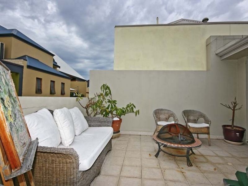 36 Tully Road, East Perth WA 6004