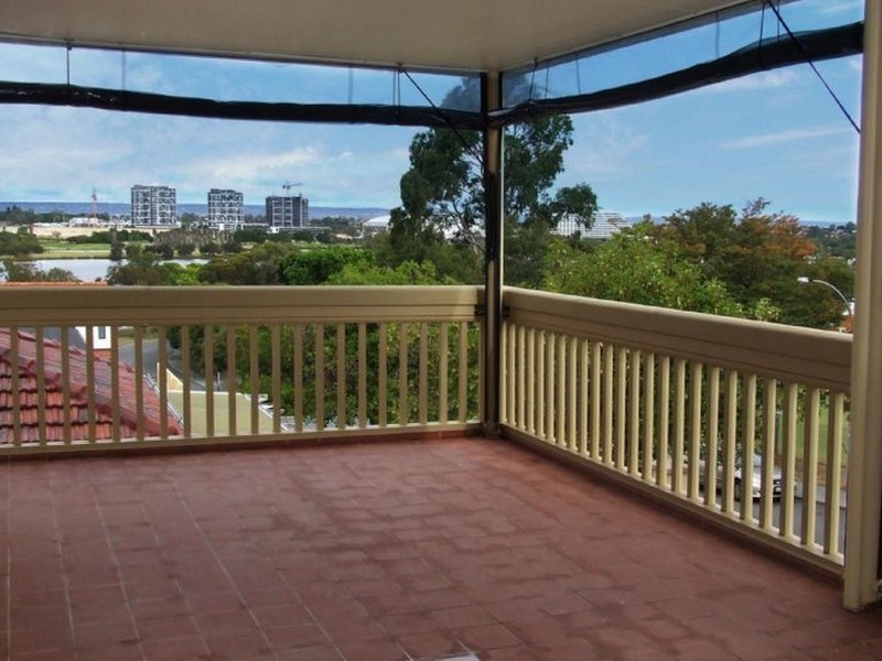 31/22 Nile Street, East Perth WA 6004