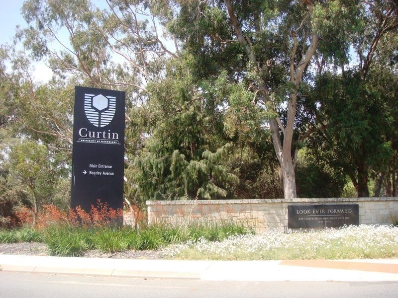 35 Barang Circuit, Karawara WA 6152