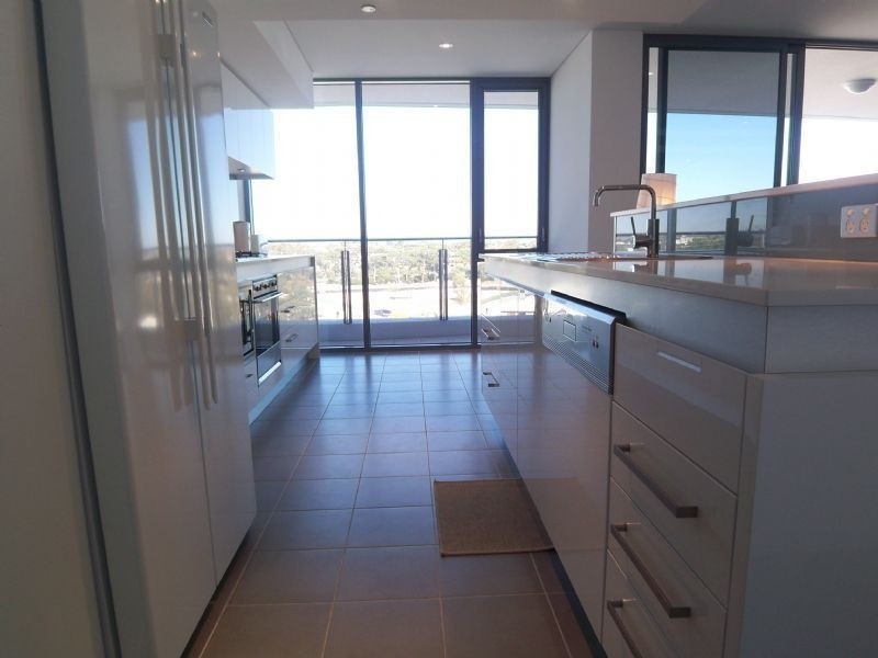 806/2 Oldfield Street, Burswood WA 6100