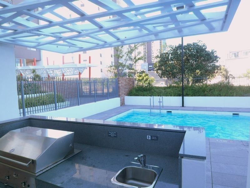 806/2 Oldfield Street, Burswood WA 6100